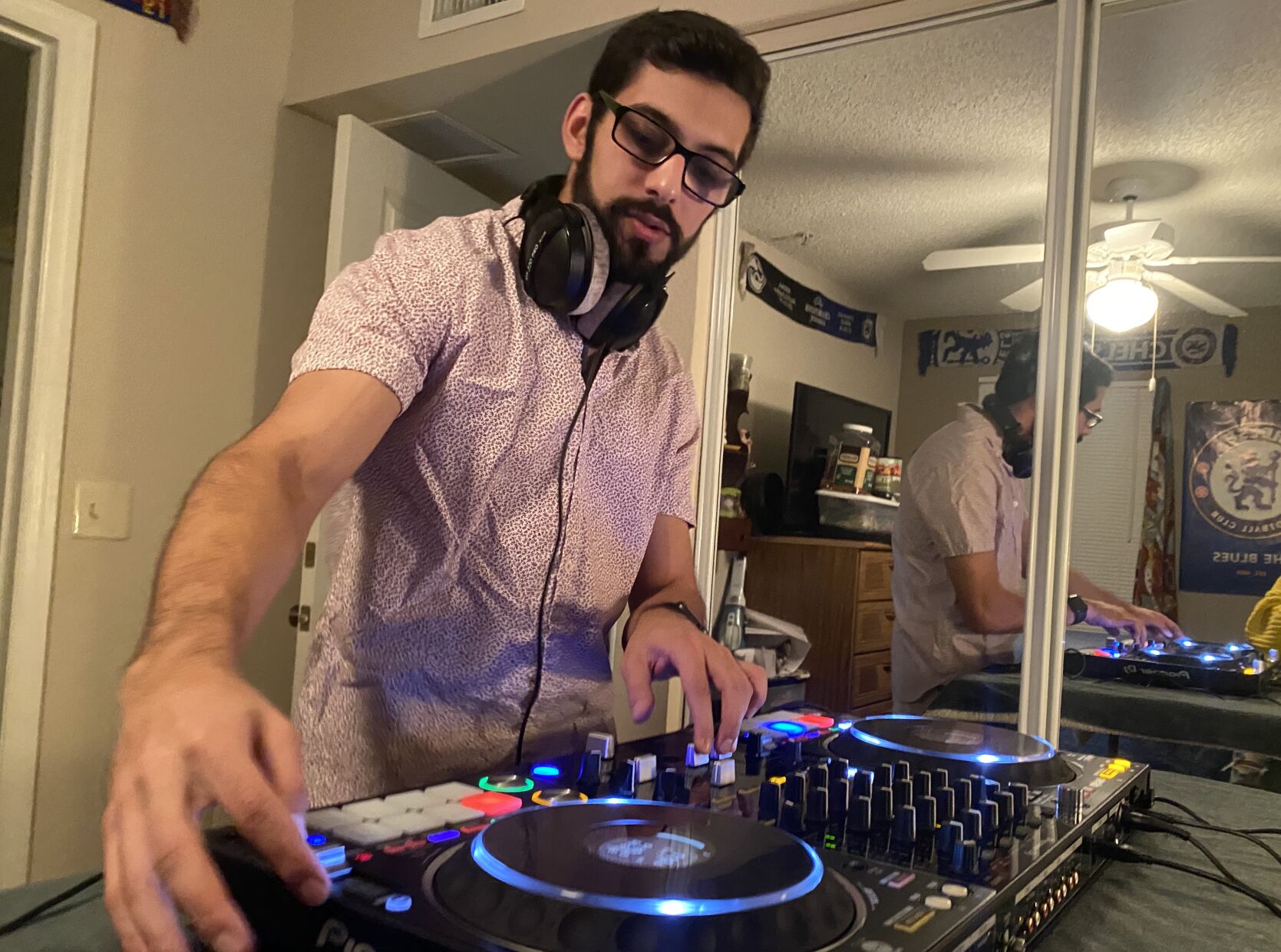 UCF DJs adjust from crowded clubs to bedroom livestreams